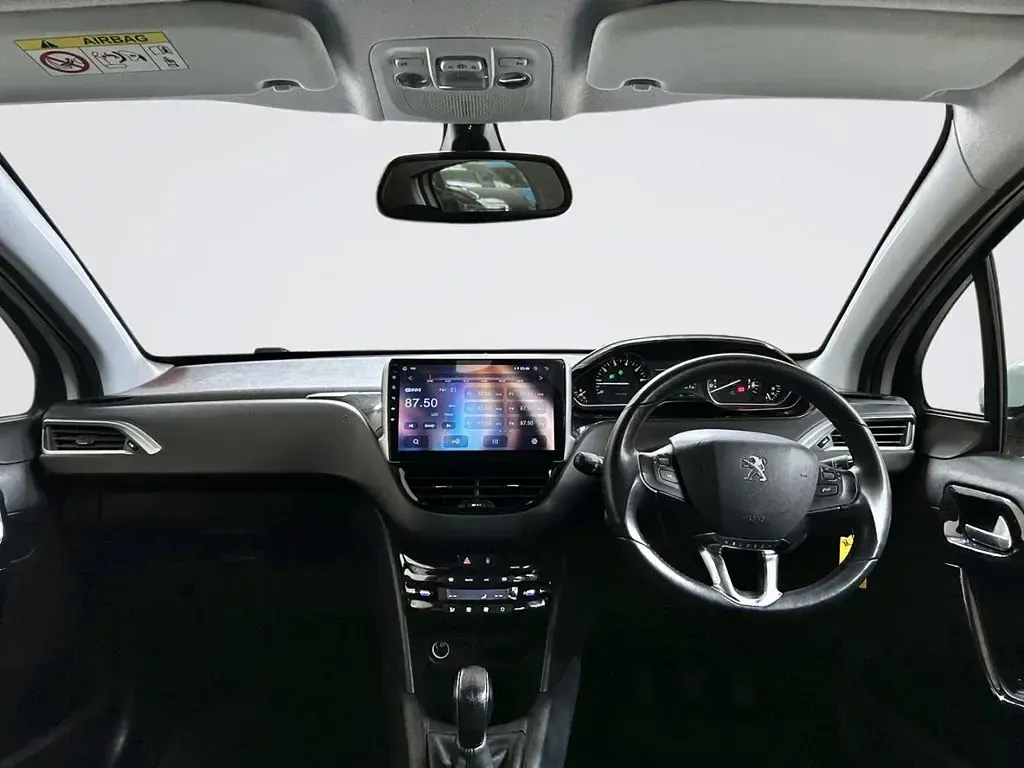 Usado Peugeot 208 Allure 82 HP (60 kW) 2014 Citadino