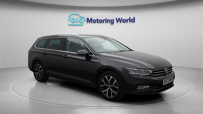 Grey Used 2022 VW Passat SEL Estate | £16,300 (Good price) - Image 1/4