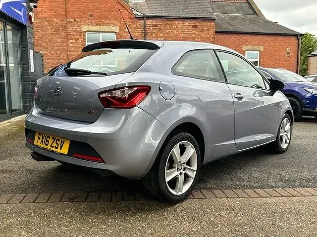 Usado Seat Ibiza FR 90 HP (66 kW) 2016 Prateado Citadino