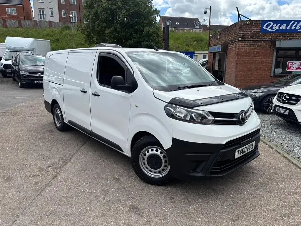Used Toyota Proace 2018 White MPV