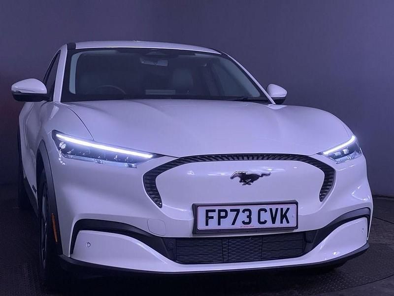 Used Ford Mustang Extended Range 294 HP (216 kW) 2024 White SUV