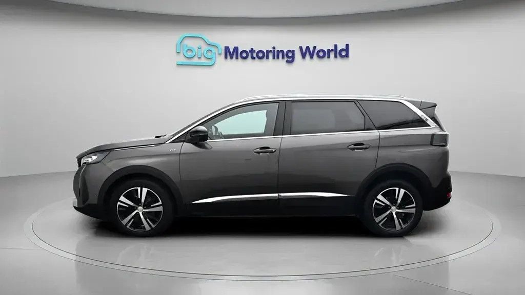 Used Peugeot 5008 GT 130 HP (95 kW) 2023 Grey SUV