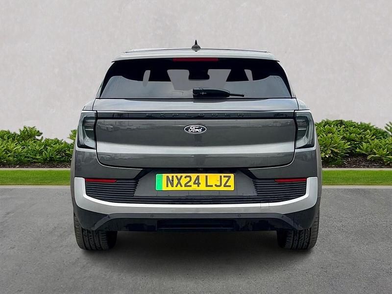 Usado Ford Explorer Premium 210 kW (286 HP) 2024 Cinzento SUV