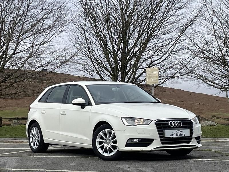 Used Audi A3 Business 2015 White Hatchback