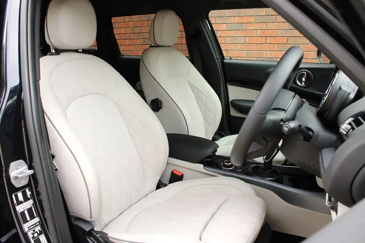 Used Mini Cooper Clubman Exclusive 2022 Blue/black Estate