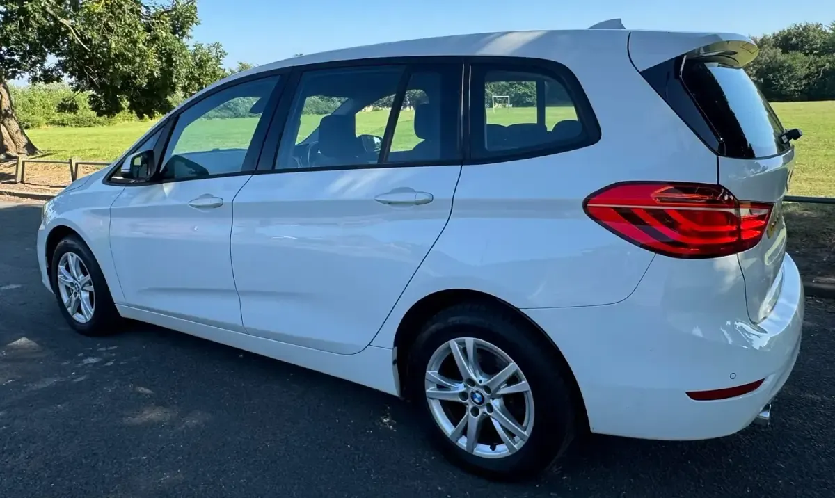 Used BMW 218 2016 White Estate