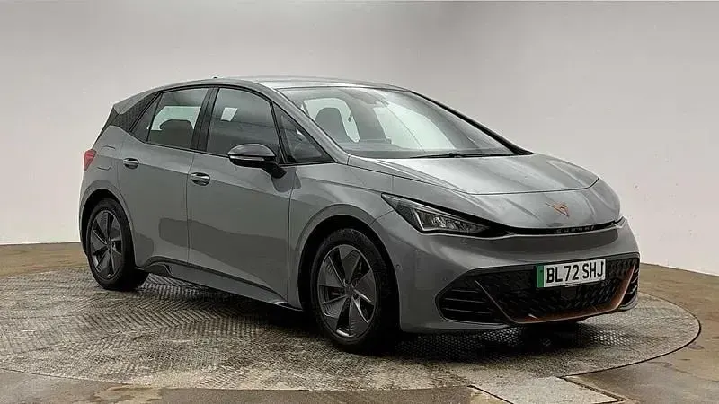 Begagnad Cupra Born 150 kW (204 HK) 2023 Grå Halvkombi