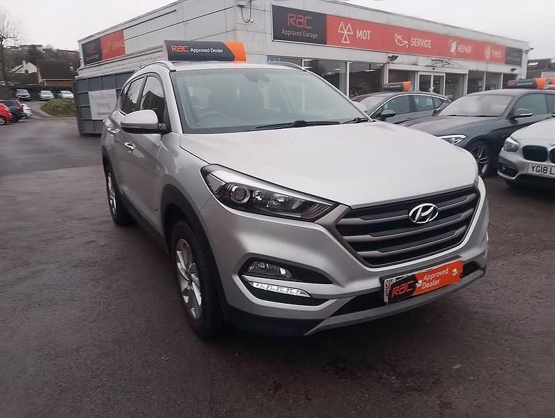 Used Hyundai Tucson SE 132 HP (97 kW) 2017 Silver SUV