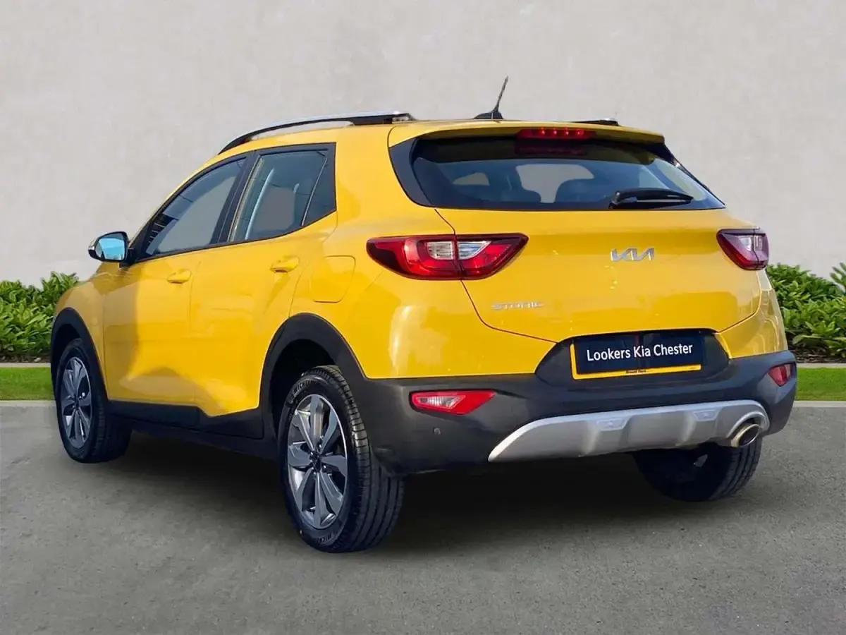 Begagnad Kia Stonic 2023 Gul SUV