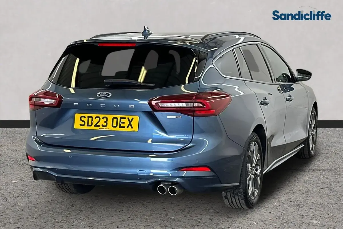 Used Ford Focus ST-Line 155 HP (114 kW) 2023 Blue Estate