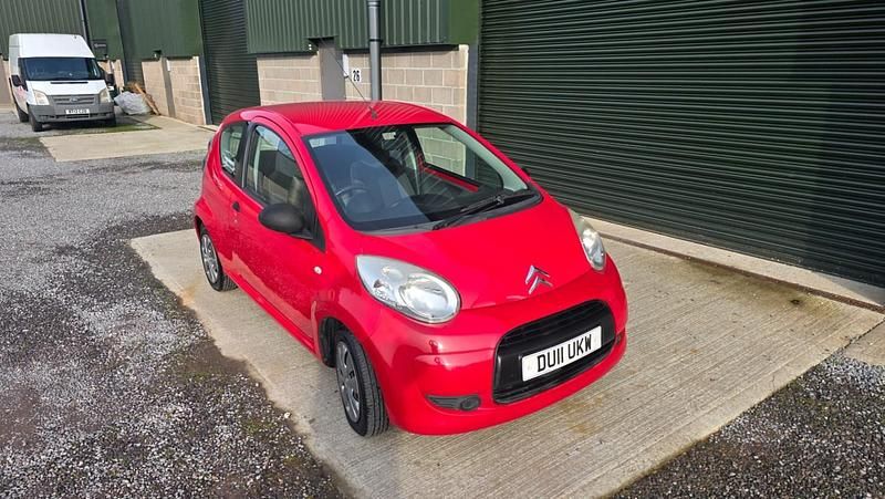 Used Citroën C1 VTR Sport 68 HP (50 kW) 2011 Red Hatchback