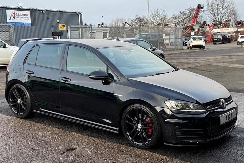 Black Used 2016 VW Golf VII GTD Hatchback | £11,500 (Good price) - Image 1/1