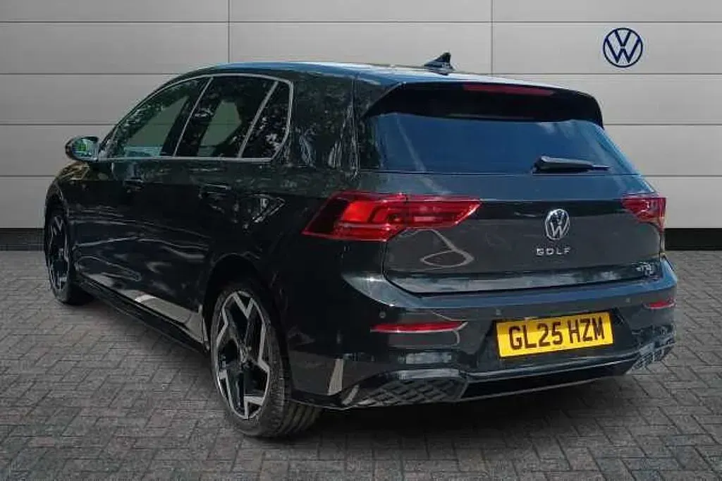 Used VW Golf VIII 150 HP (110 kW) 2025