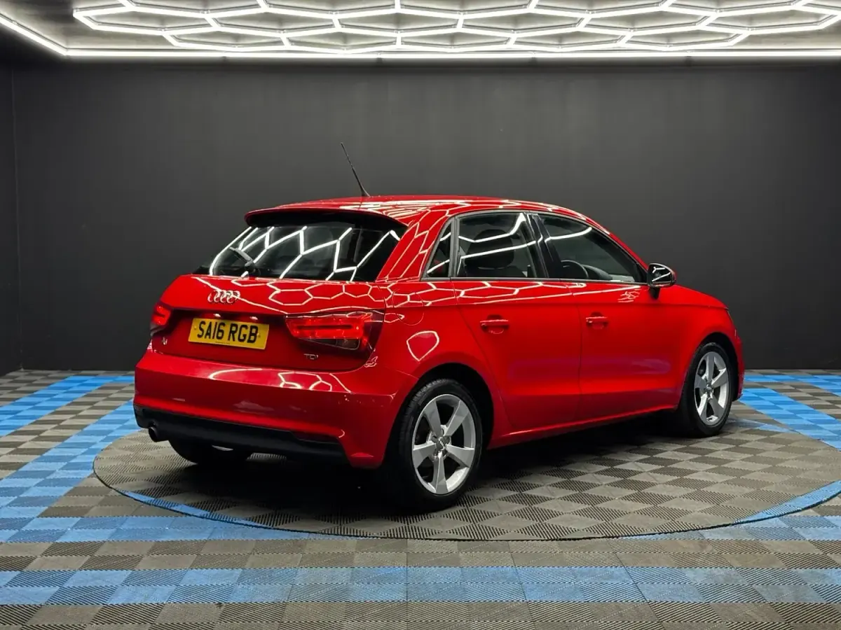 Used Audi A1 Sport 116 HP (85 kW) 2016 Red Hatchback