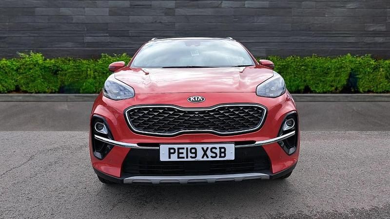 Red Used 2019 Kia Sportage 4 SUV | £18,088 (Fair price) - Image 1/4