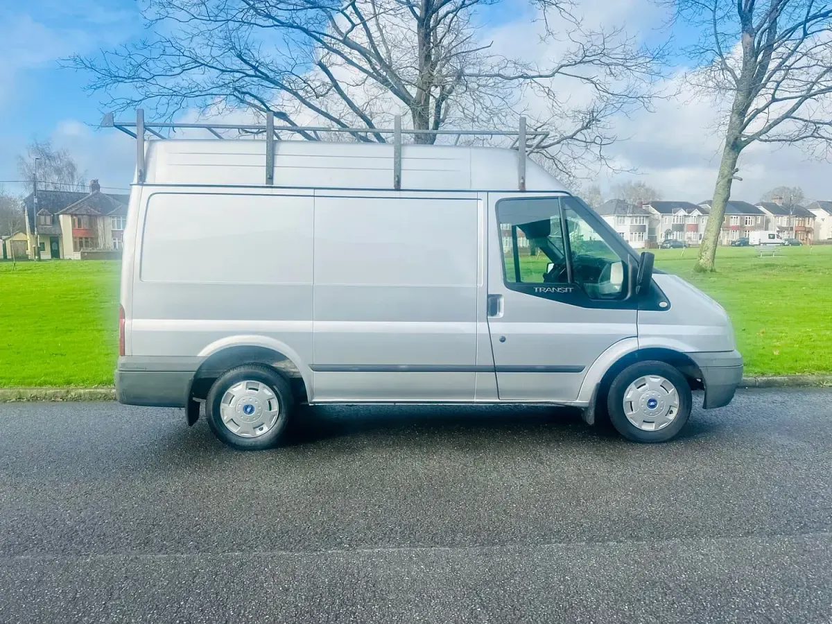 Used Ford Transit Trend 100 HP (73 kW) 2014 Silver Van