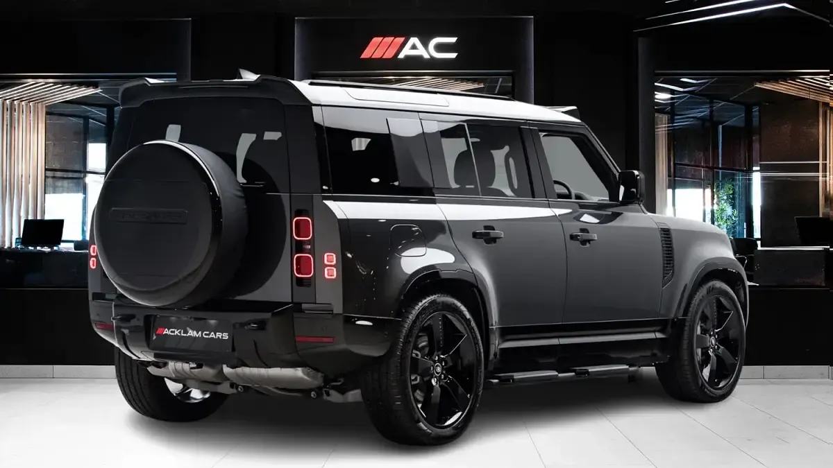 New Land Rover Defender SE Dynamic 2026 Grey SUV