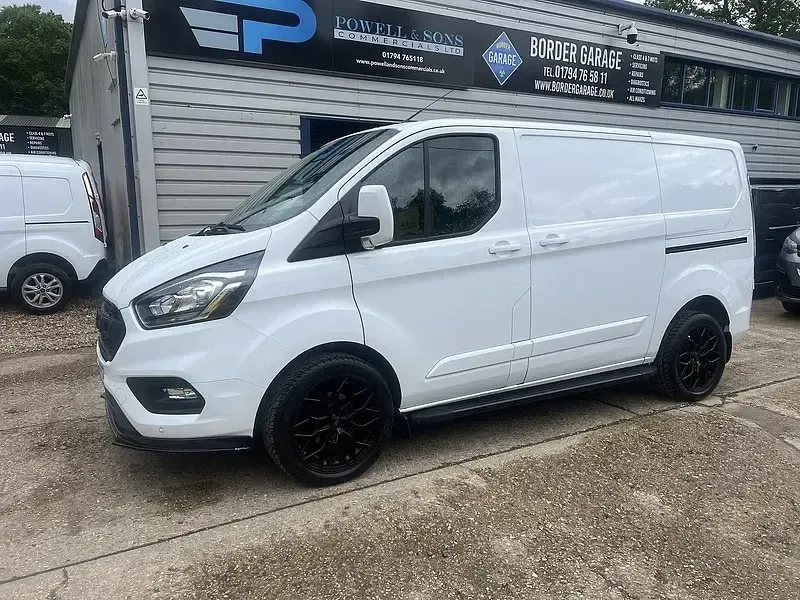 Used Ford Transit Custom Limited 130 HP (95 kW) 2023 White Van