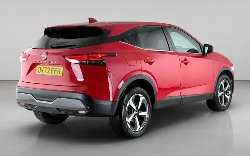 Used Nissan Qashqai N-Connecta 158 HP (116 kW) 2022 Red SUV