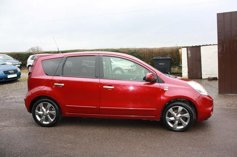 Used Nissan Note N-TEC 2011 Red MPV