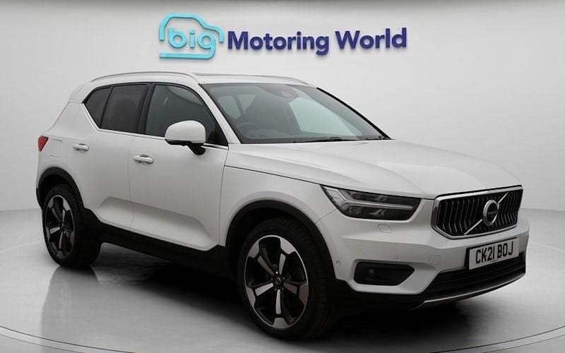 Used Volvo XC40 Inscription 262 HP (192 kW) 2021 White SUV