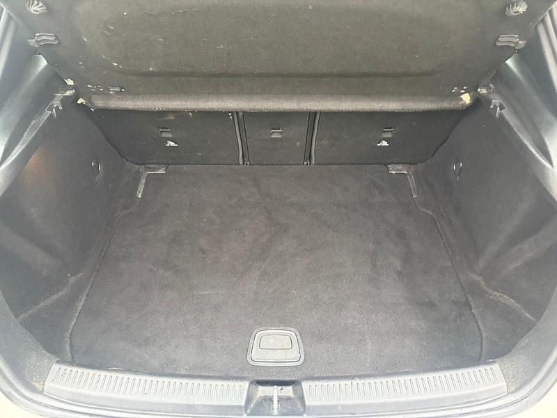 Used Mercedes A180 AMG line 2018 White Hatchback