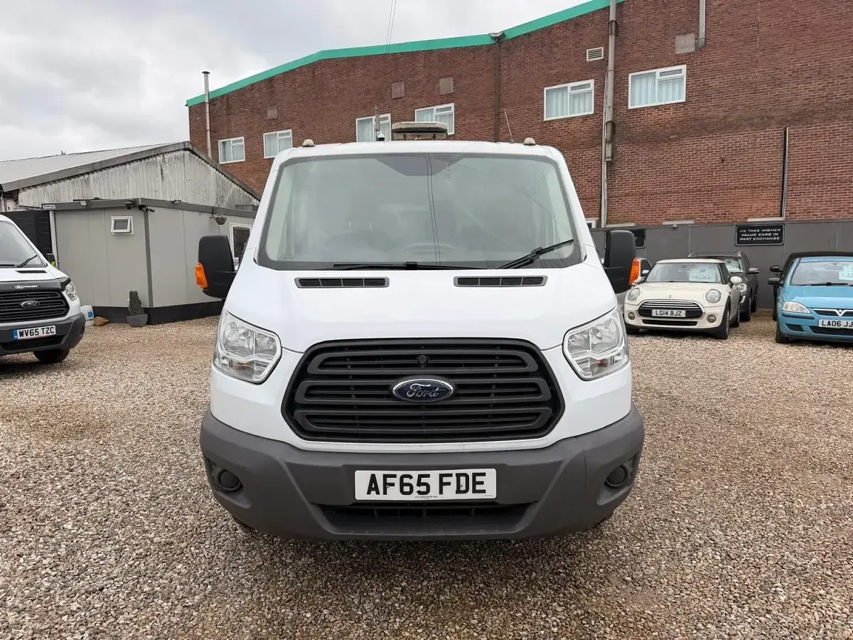 Used Ford Transit 125 HP (91 kW) 2015 White Cabriolet
