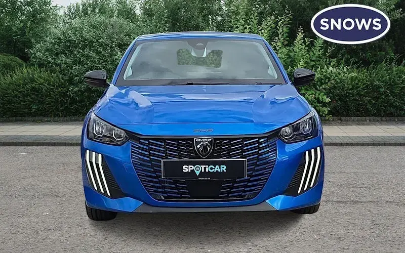 Used Peugeot 208 Allure 101 HP (74 kW) 2025 Blue Hatchback