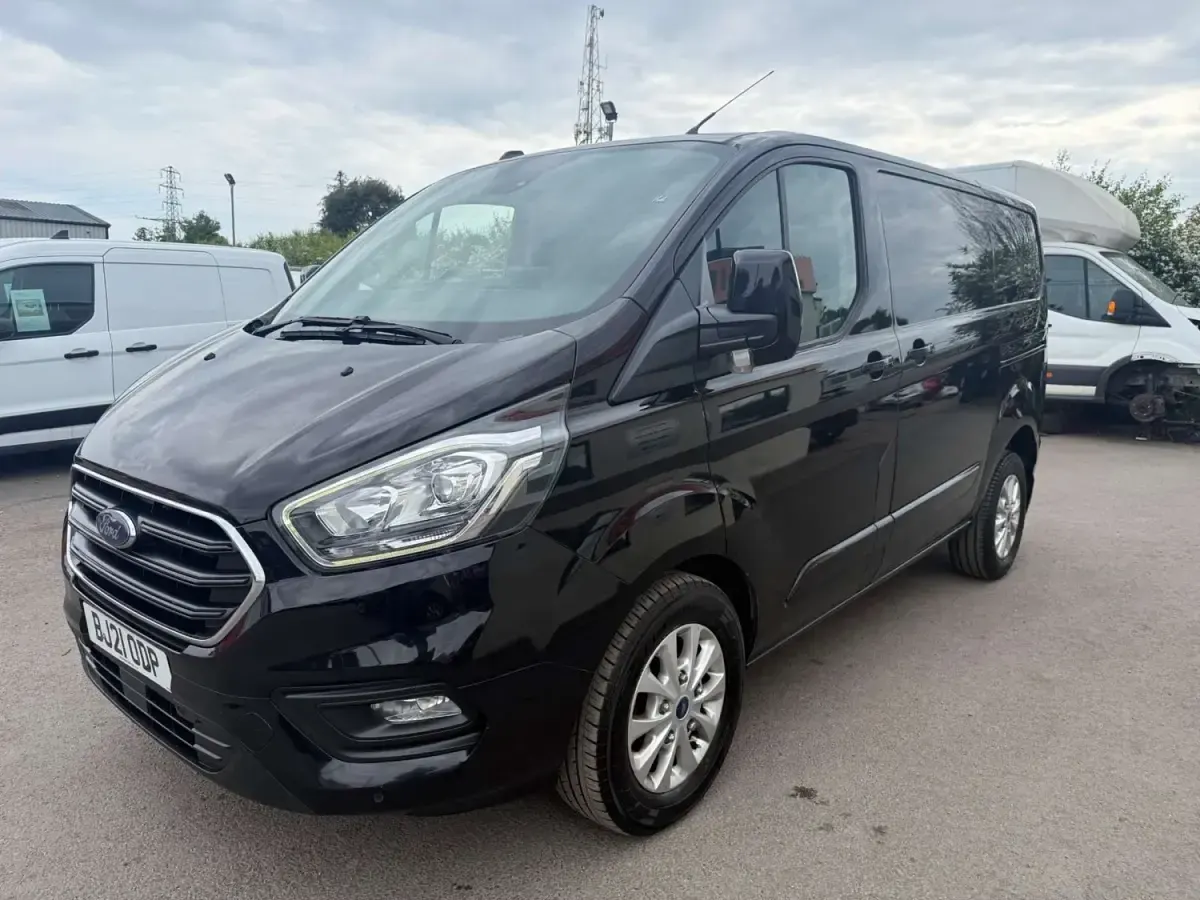 Używany Ford Transit Custom Limited 170 KM (125 kW) 2021 Czarny Van