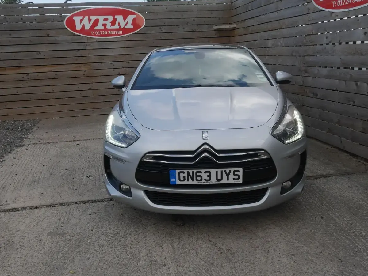 Used Citroën DS5 160 HP (117 kW) 2013 Silver Hatchback