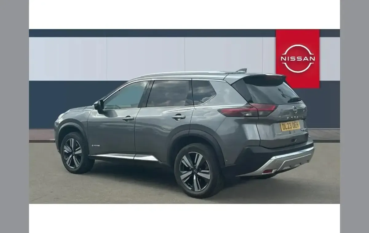 Used Nissan X-Trail Tekna 213 HP (156 kW) 2023 Grey SUV