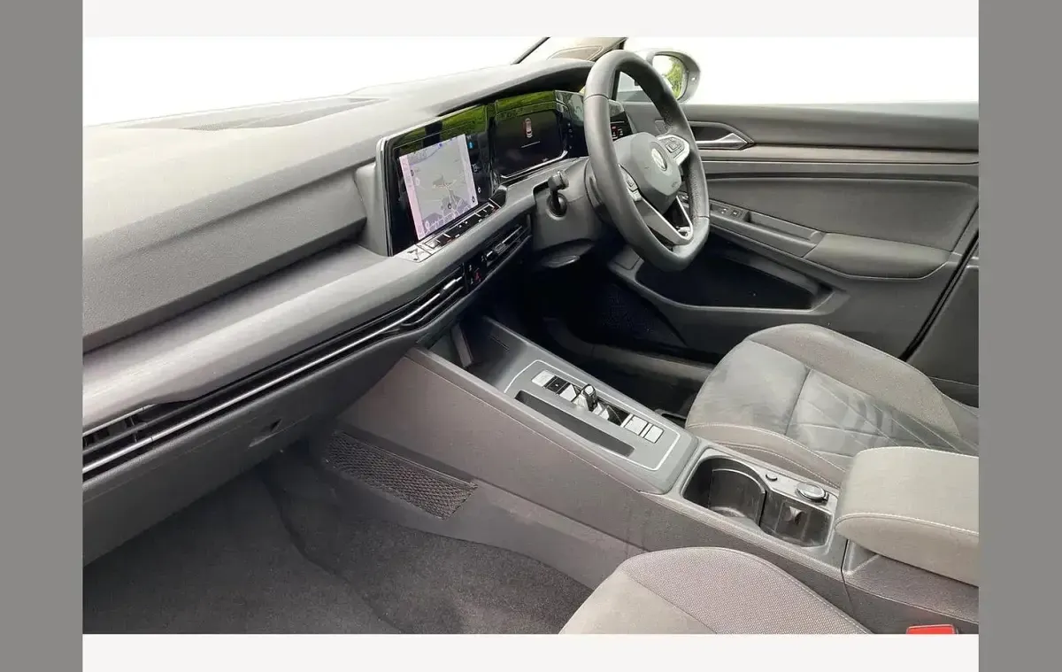 Used VW Golf VIII Style 150 HP (110 kW) 2022 Silver Hatchback