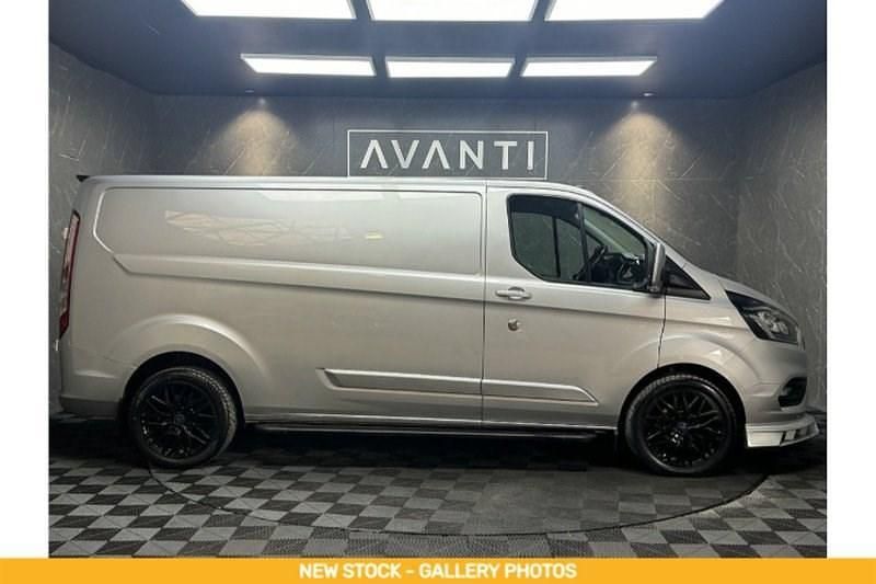 Used Ford Transit Custom Limited 130 HP (95 kW) 2020 Silver Van