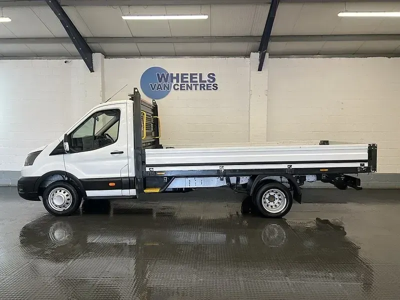 Usado Ford Transit 130 HP (95 kW) 2022 Branco Cabrios