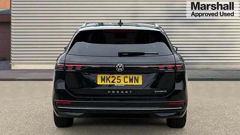 Used VW Passat Elegance 272 HP (200 kW) 2025 Black  Estate