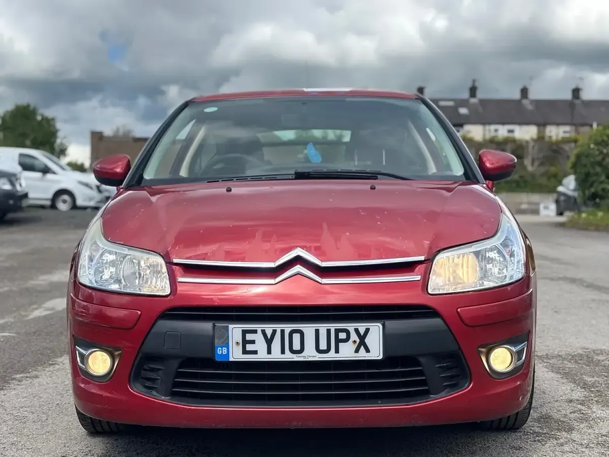 Używany Citroën C4 VTR Sport 110 KM (80 kW) 2010 Czerwony Coupe