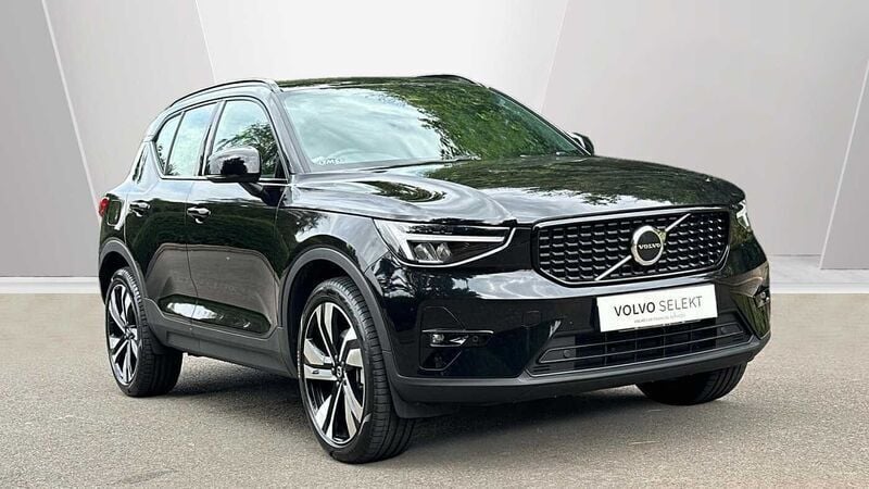 Black Used 2025 Volvo XC40 Plus SUV | £33,490 (Fair price) - Image 1/3