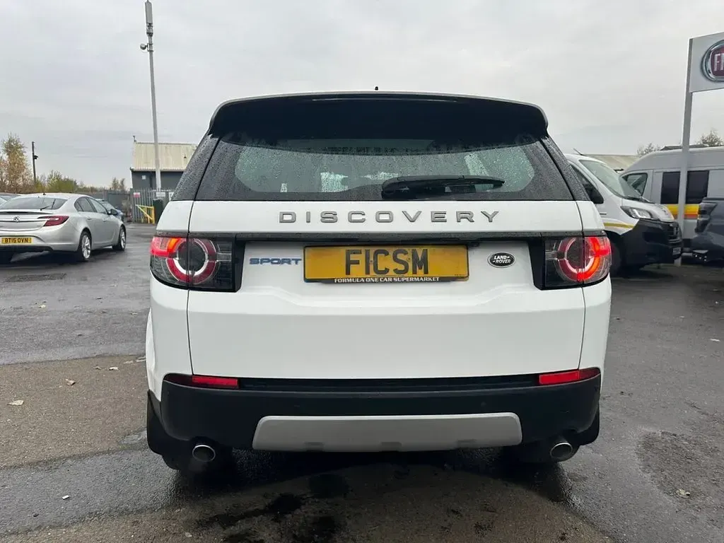 Used Land Rover Discovery Sport HSE 150 HP (110 kW) 2015 White SUV