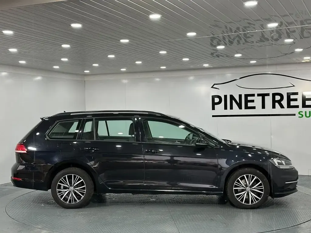 Used VW Golf VII SE 115 HP (84 kW) 2018 Black Estate