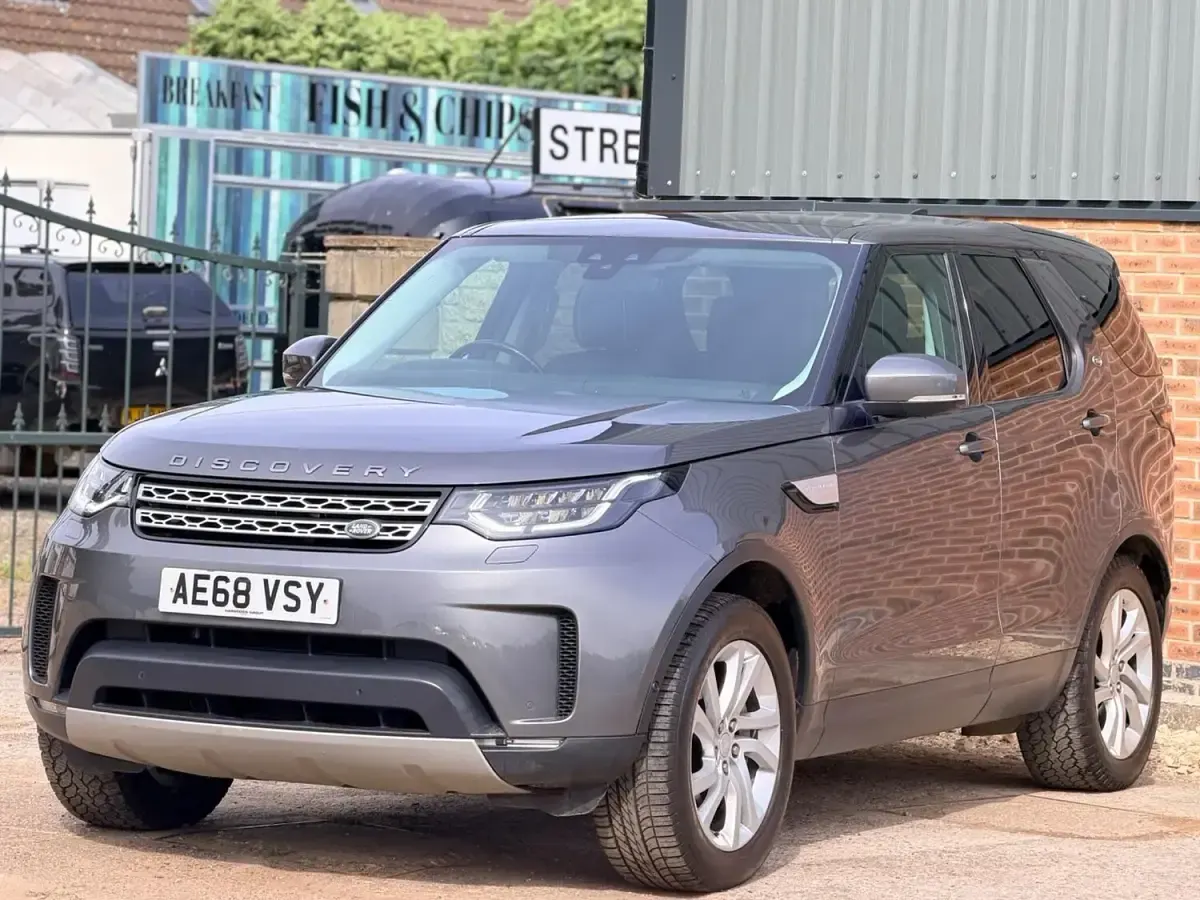 Used Land Rover Discovery 5 HSE 2018 Grey SUV