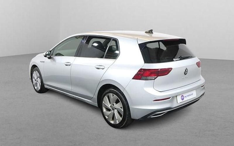 Used VW Golf VIII Style 131 HP (96 kW) 2024 Hatchback