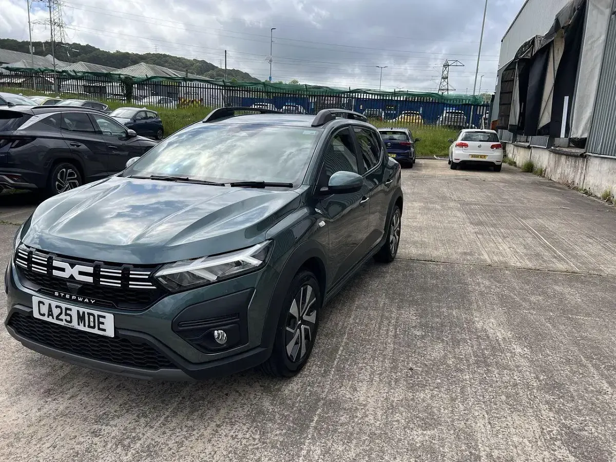 Used Dacia Sandero Expression 89 HP (65 kW) 2025 Green