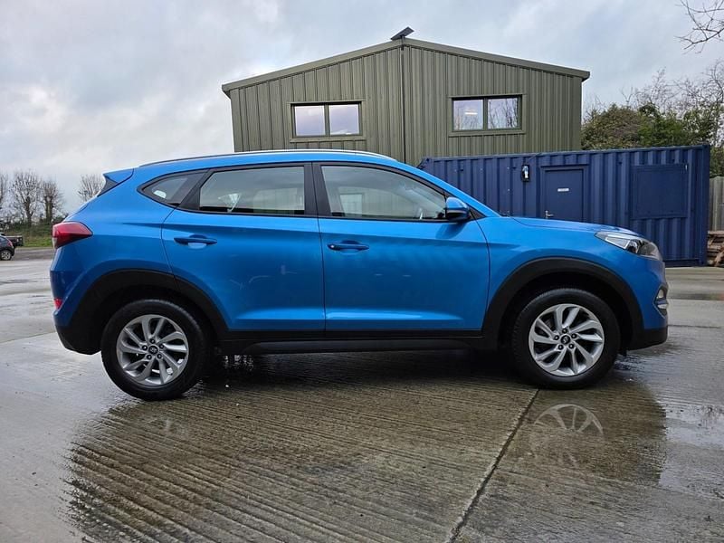 Used Hyundai Tucson SE 132 HP (97 kW) 2018 Blue SUV