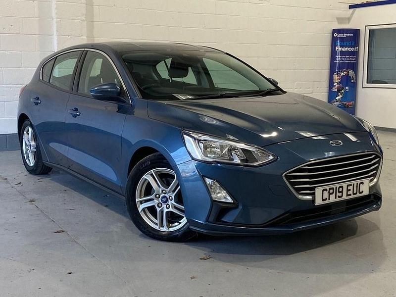 Used Ford Focus Zetec 125 HP (91 kW) 2019 Blue Hatchback