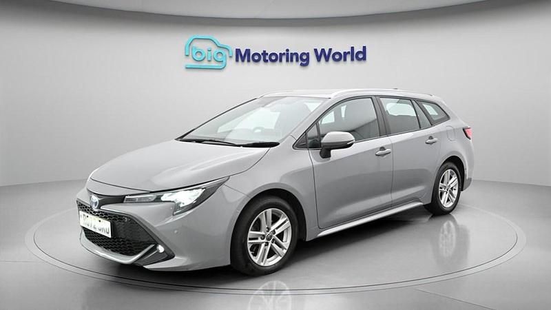 Used Toyota Corolla 122 HP (89 kW) 2022 Grey Estate