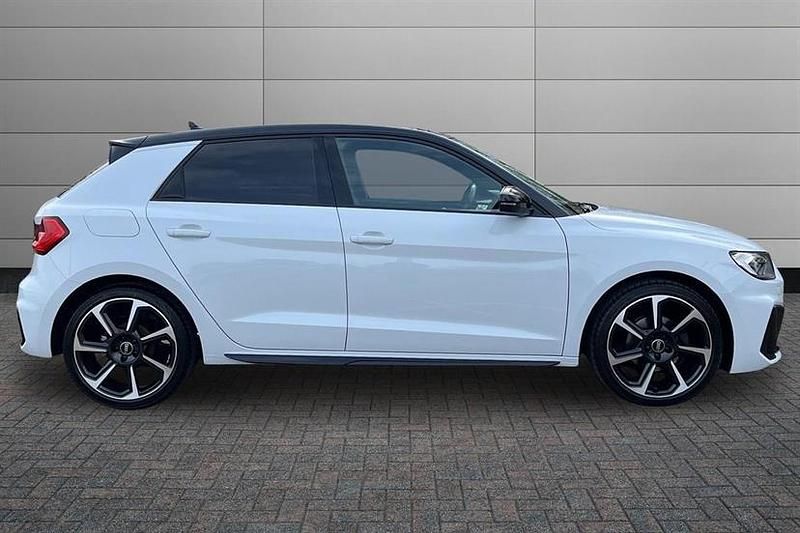 Used Audi A1 Black Edition 110 HP (80 kW) 2023 White SUV