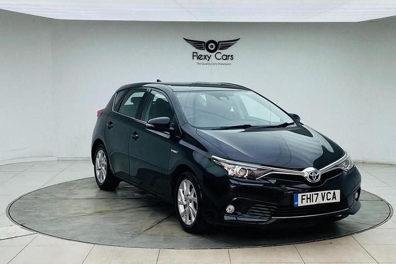 Used 2017 Toyota Auris Hybrid | £9,989 (Good price) - Image 1/1