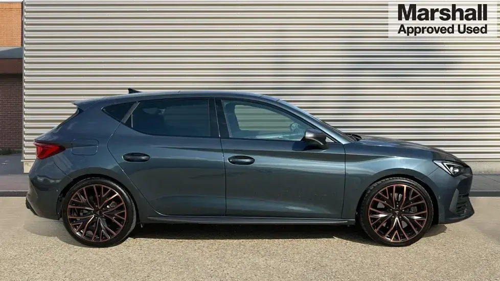 Used Cupra Leon VZ2 300 HP (220 kW) 2024 Grey