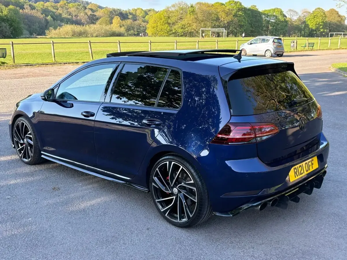 Begagnad VW Golf VII R 2018 Blå Halvkombi