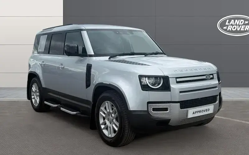 Used Land Rover Defender S 250 HP (183 kW) 2024 SUV